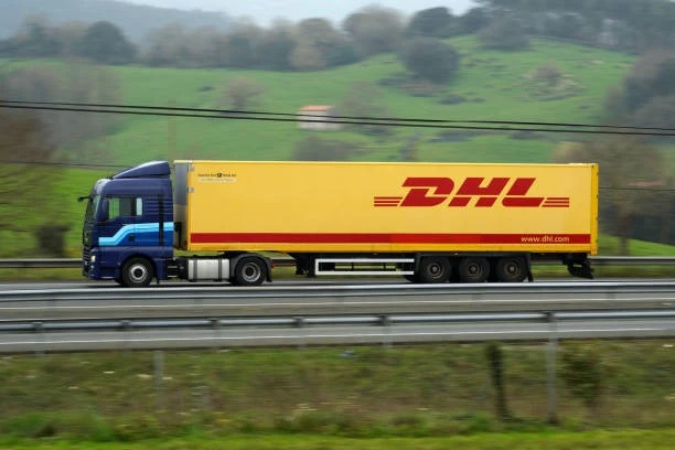 DHL Kirim Paket Internasional