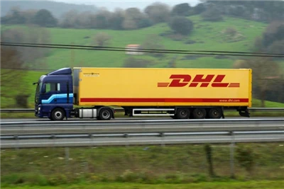 DHL Kirim Paket Internasional